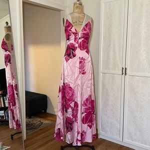 Beautiful Aidan Mattox rose printed silk gown. New with no tags